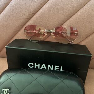 CHANEL Rose-Tinted Sunglasses